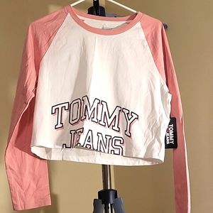 Long sleeve pink and white tee